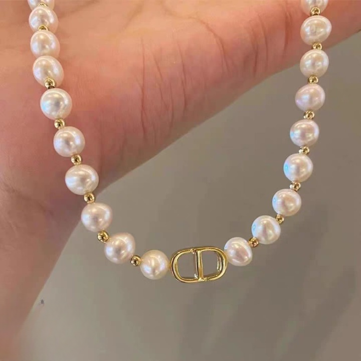 Beautiful Pearl Charm Korean Elegant Necklace for Women